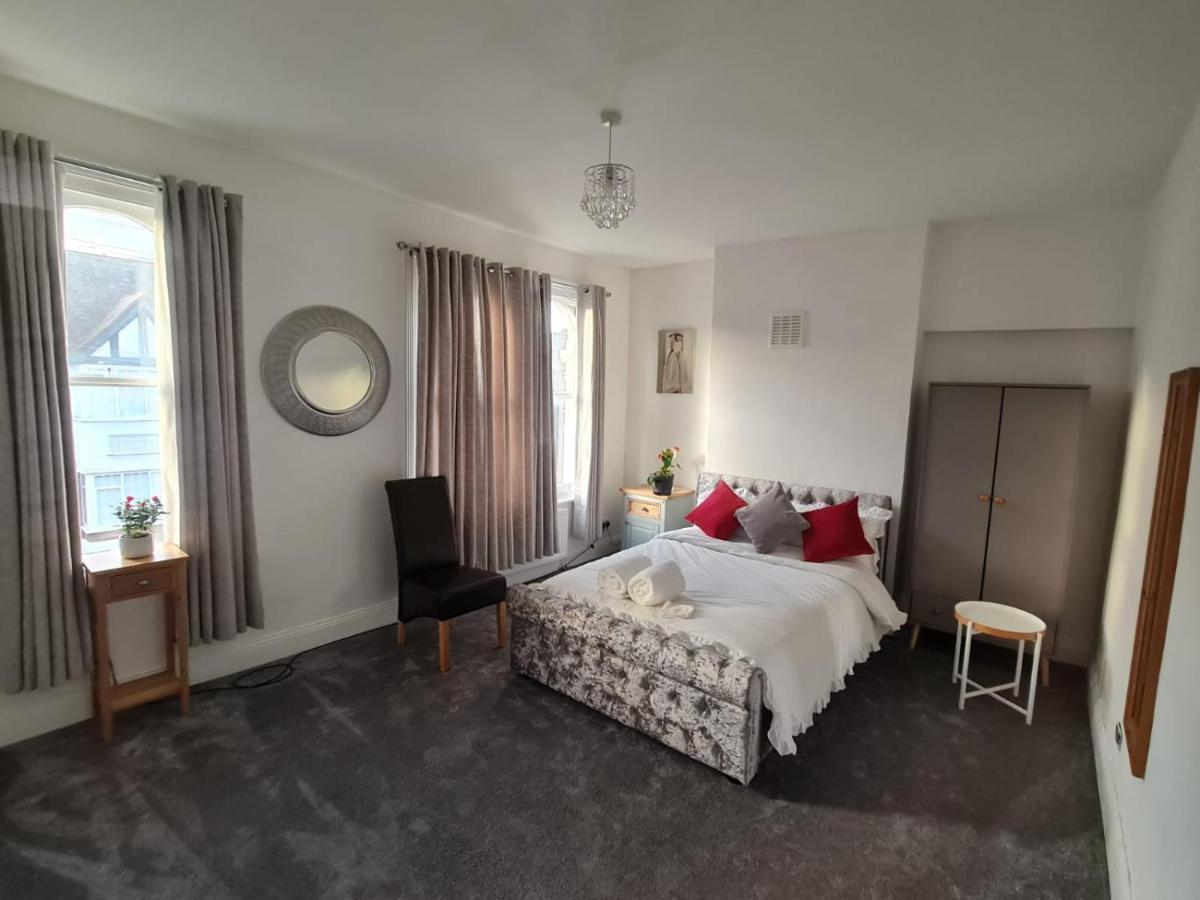 3-Bed House In London Self-Contained In Ladywell Villa Eksteriør bilde