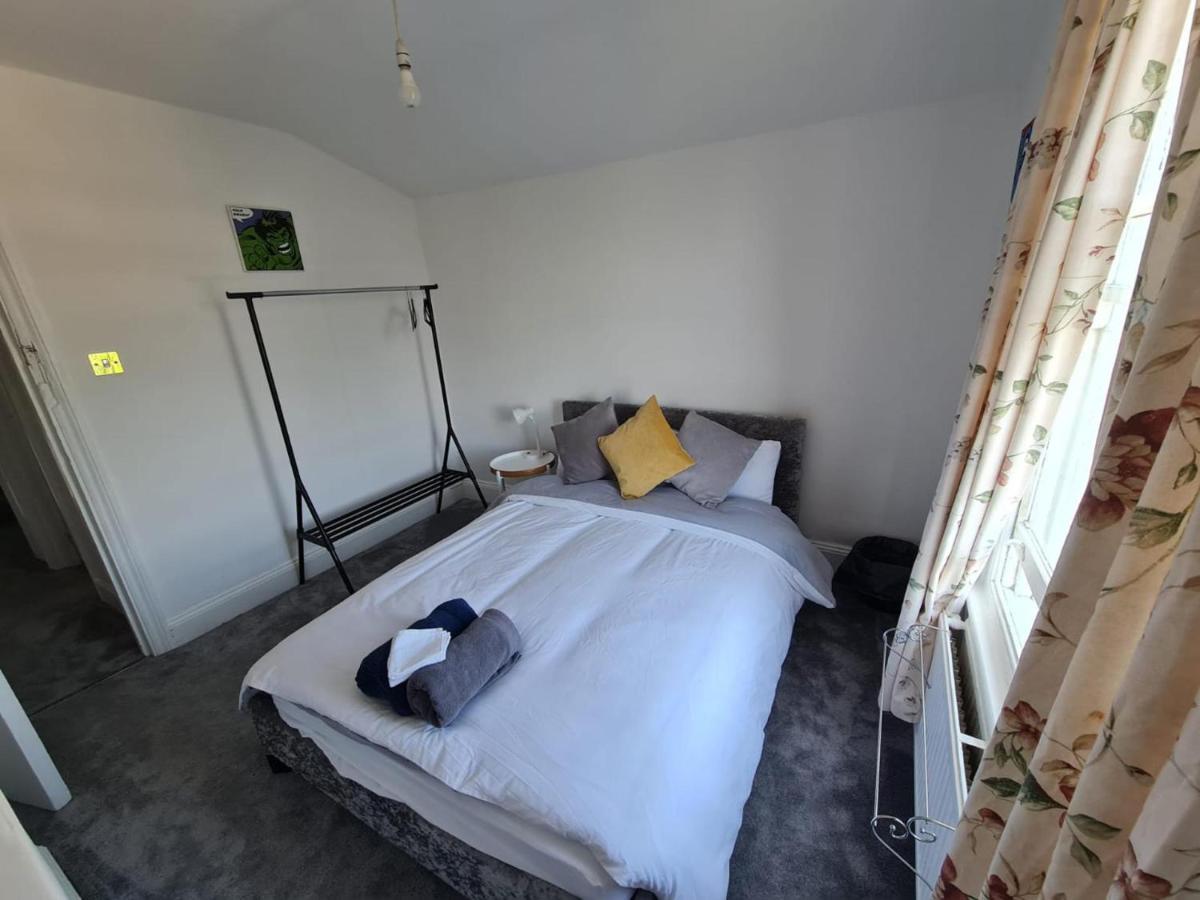3-Bed House In London Self-Contained In Ladywell Villa Eksteriør bilde
