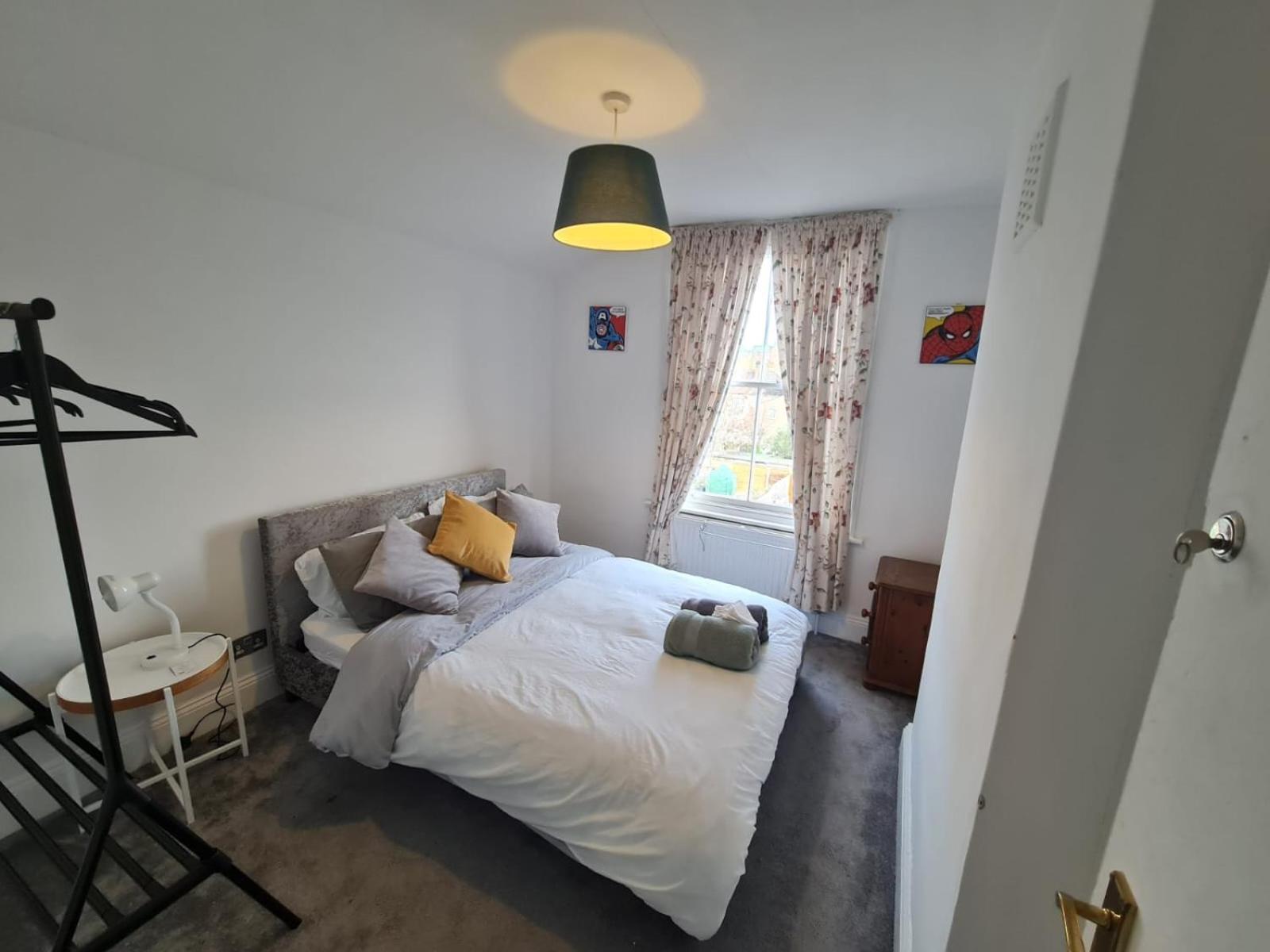 3-Bed House In London Self-Contained In Ladywell Villa Eksteriør bilde
