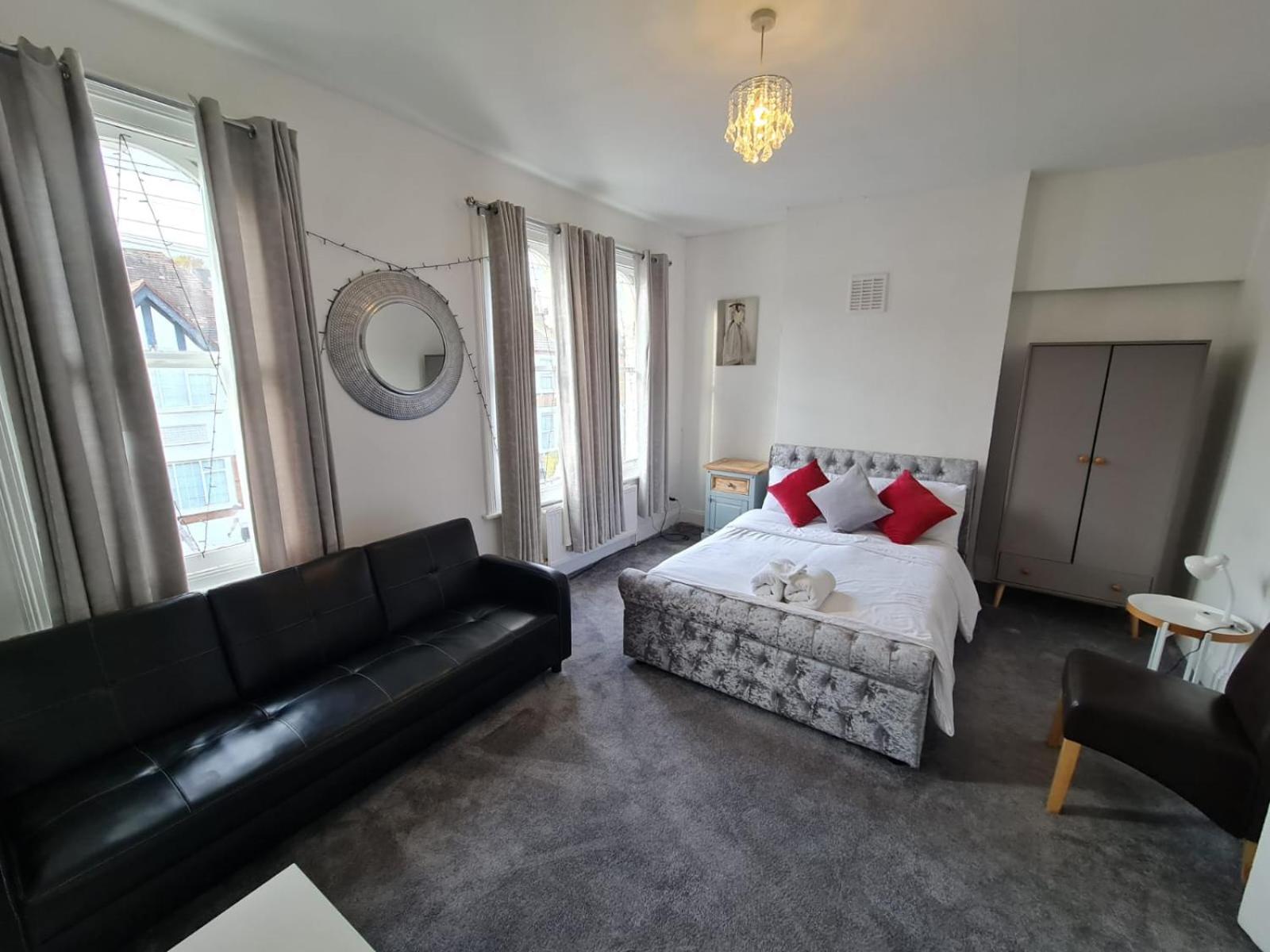 3-Bed House In London Self-Contained In Ladywell Villa Eksteriør bilde